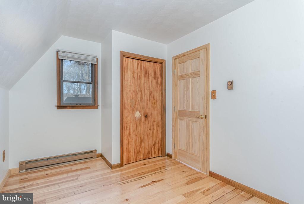 105 WILLOW ROAD