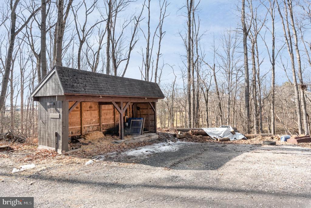 105 WILLOW ROAD