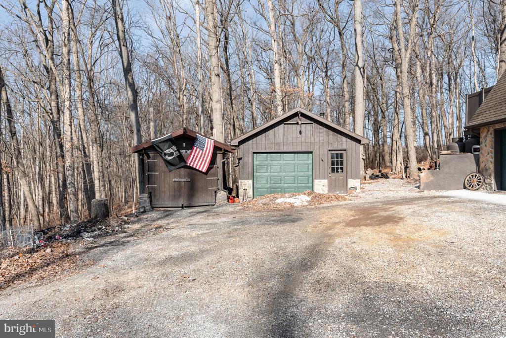 105 WILLOW ROAD
