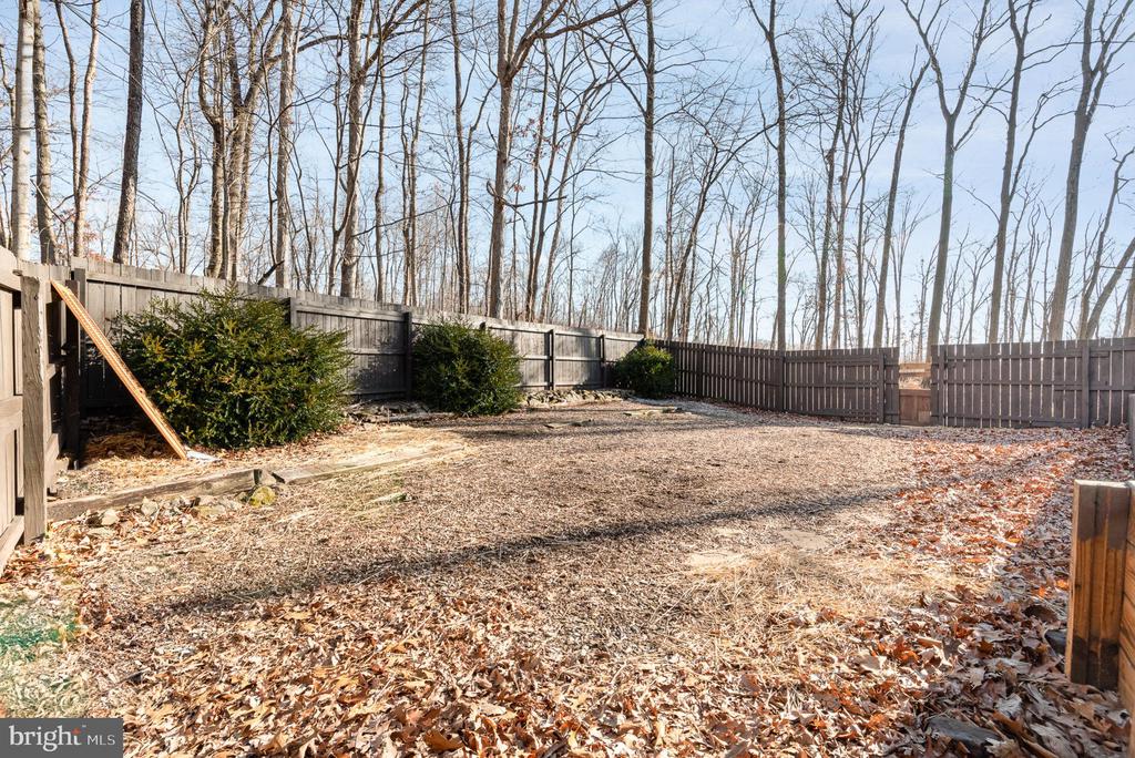 105 WILLOW ROAD
