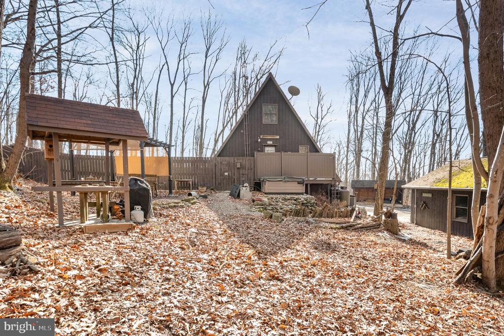 105 WILLOW ROAD