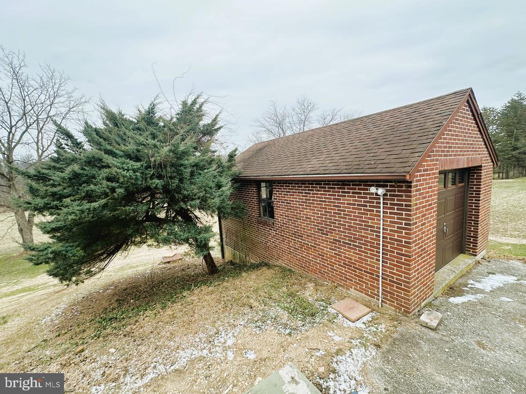 6751 YORK ROAD