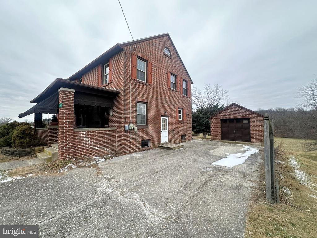 6751 YORK ROAD