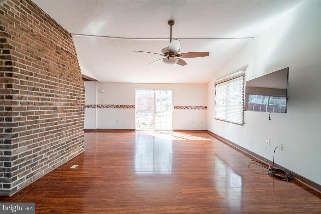 95 MASSA DRIVE