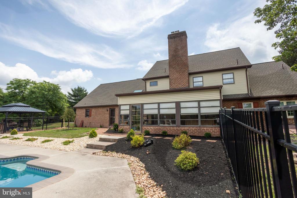 38 HOFFMAN ROAD