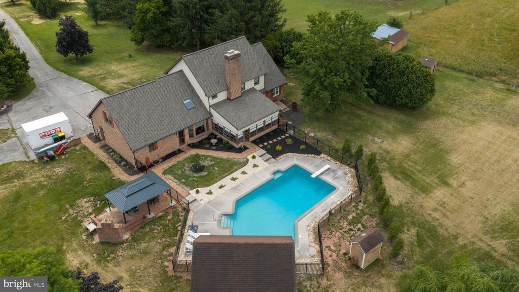 38 HOFFMAN ROAD