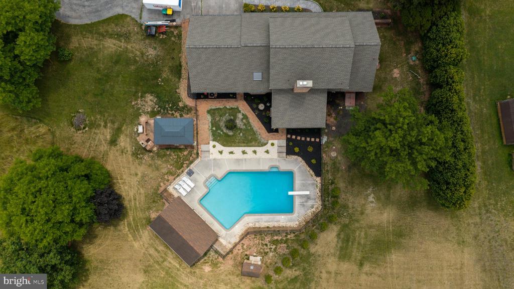 38 HOFFMAN ROAD