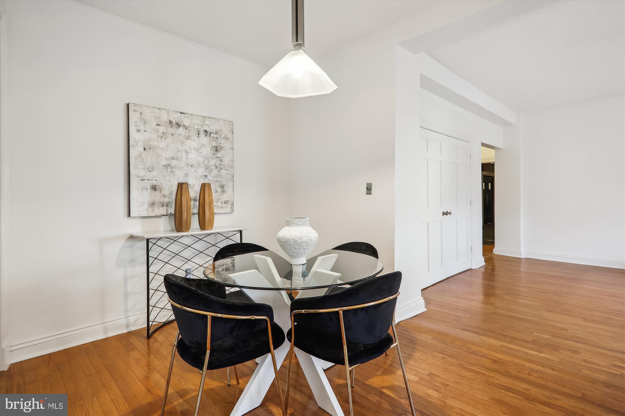 3100 Connecticut AVENUE NW Unit: 301