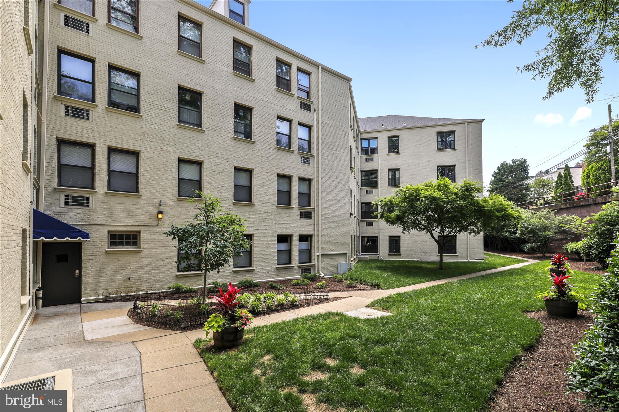 3100 Connecticut AVENUE NW Unit: 301