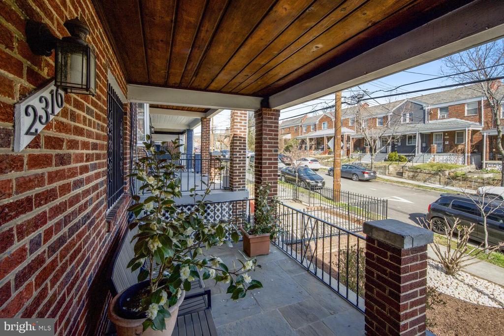 2316 13th Pl NE