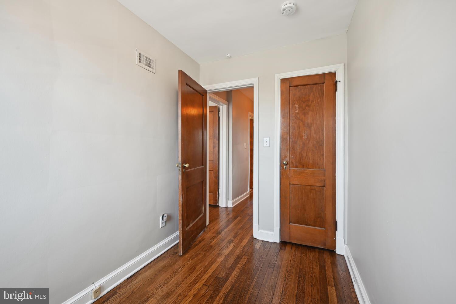 2316 13th Pl NE
