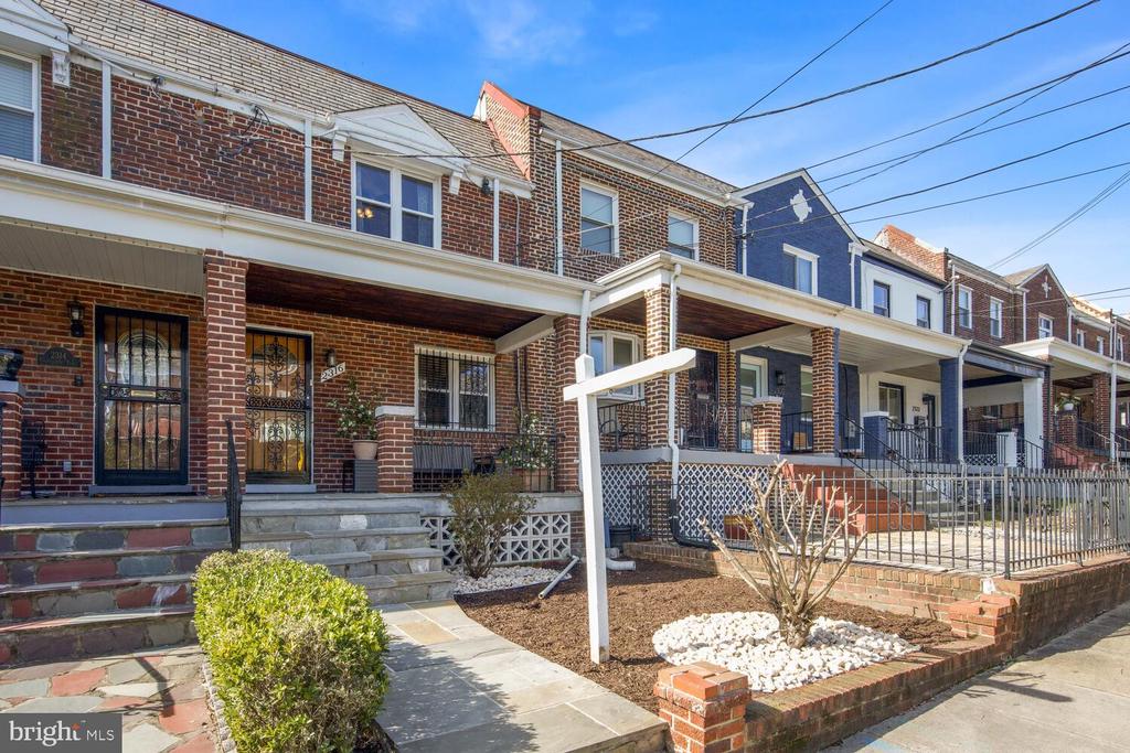2316 13th Pl NE