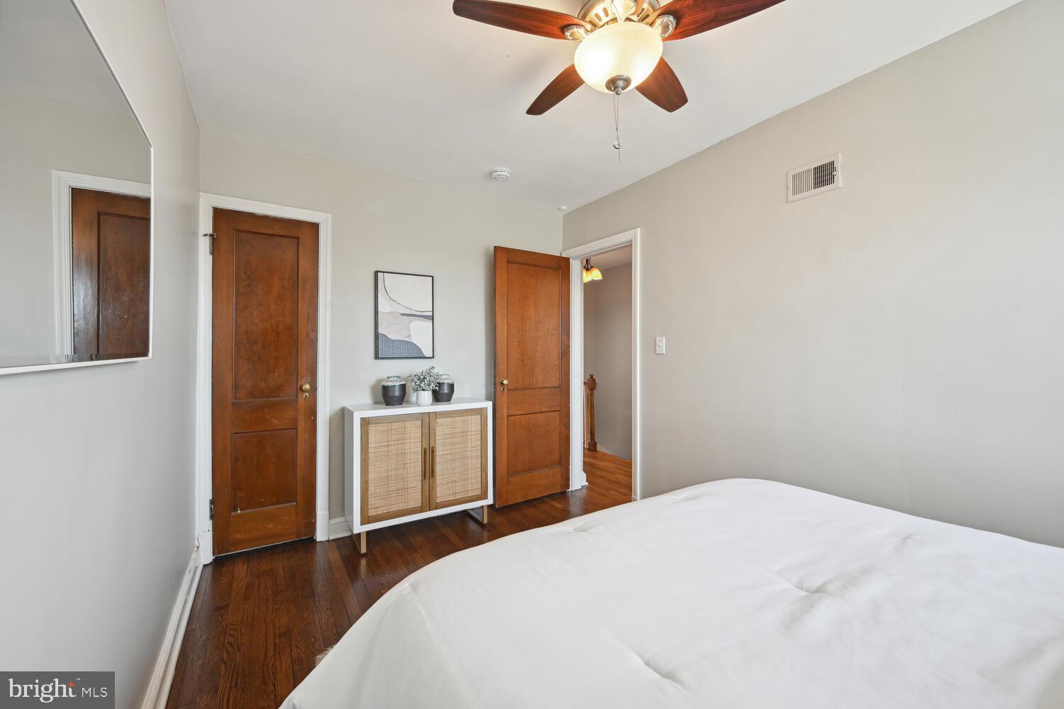 2316 13th Pl NE