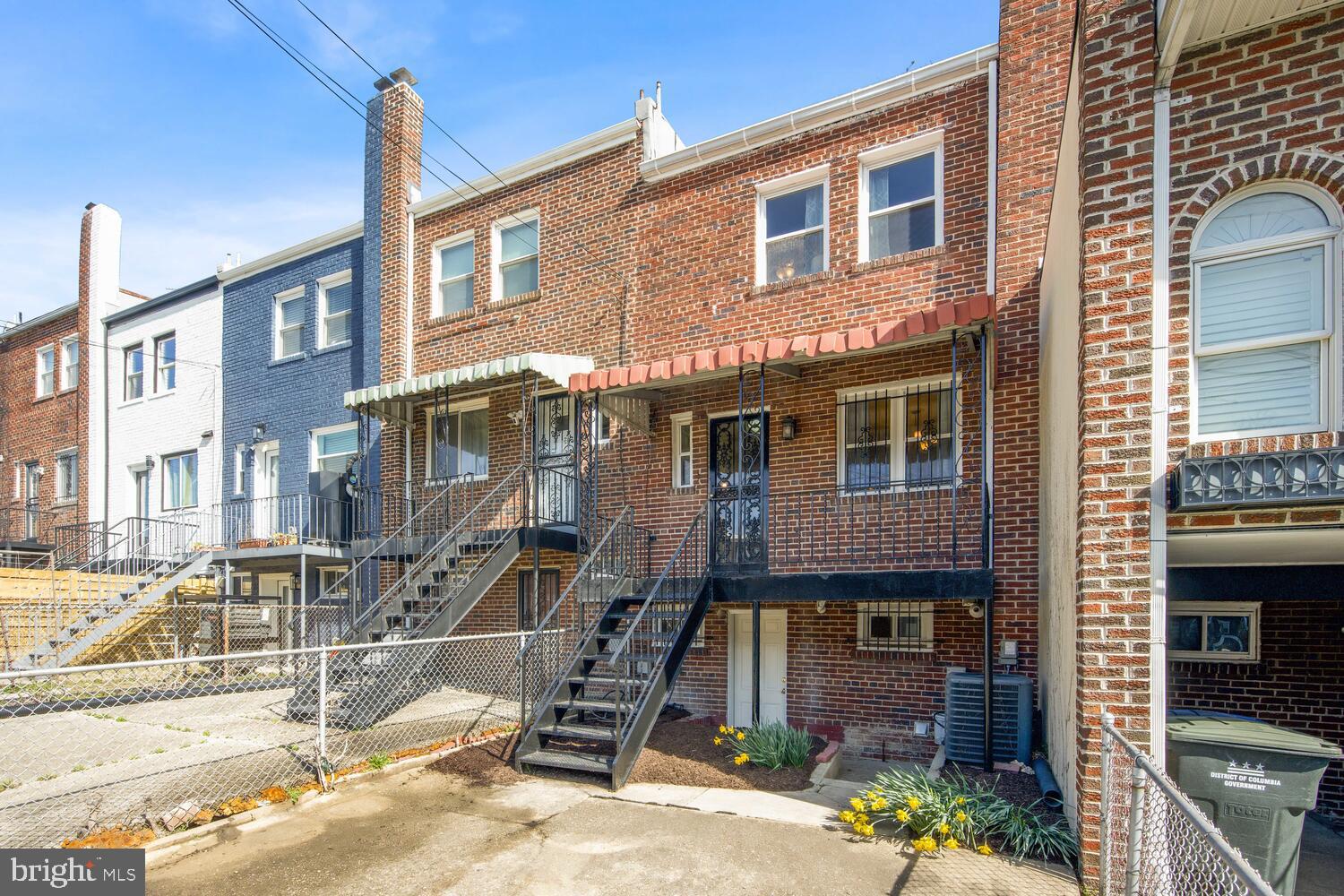 2316 13th Pl NE