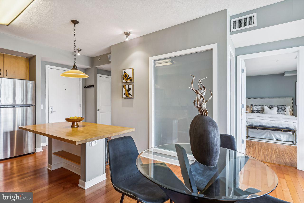 475 K St NW #610