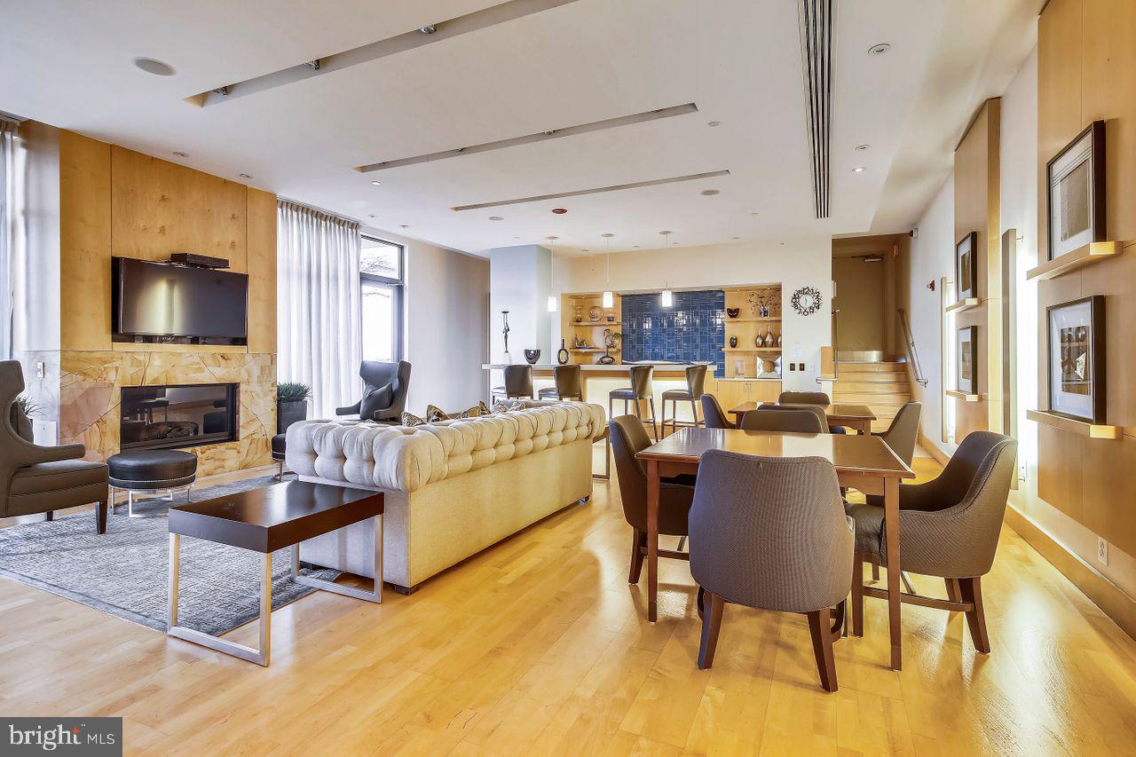 475 K St NW #610