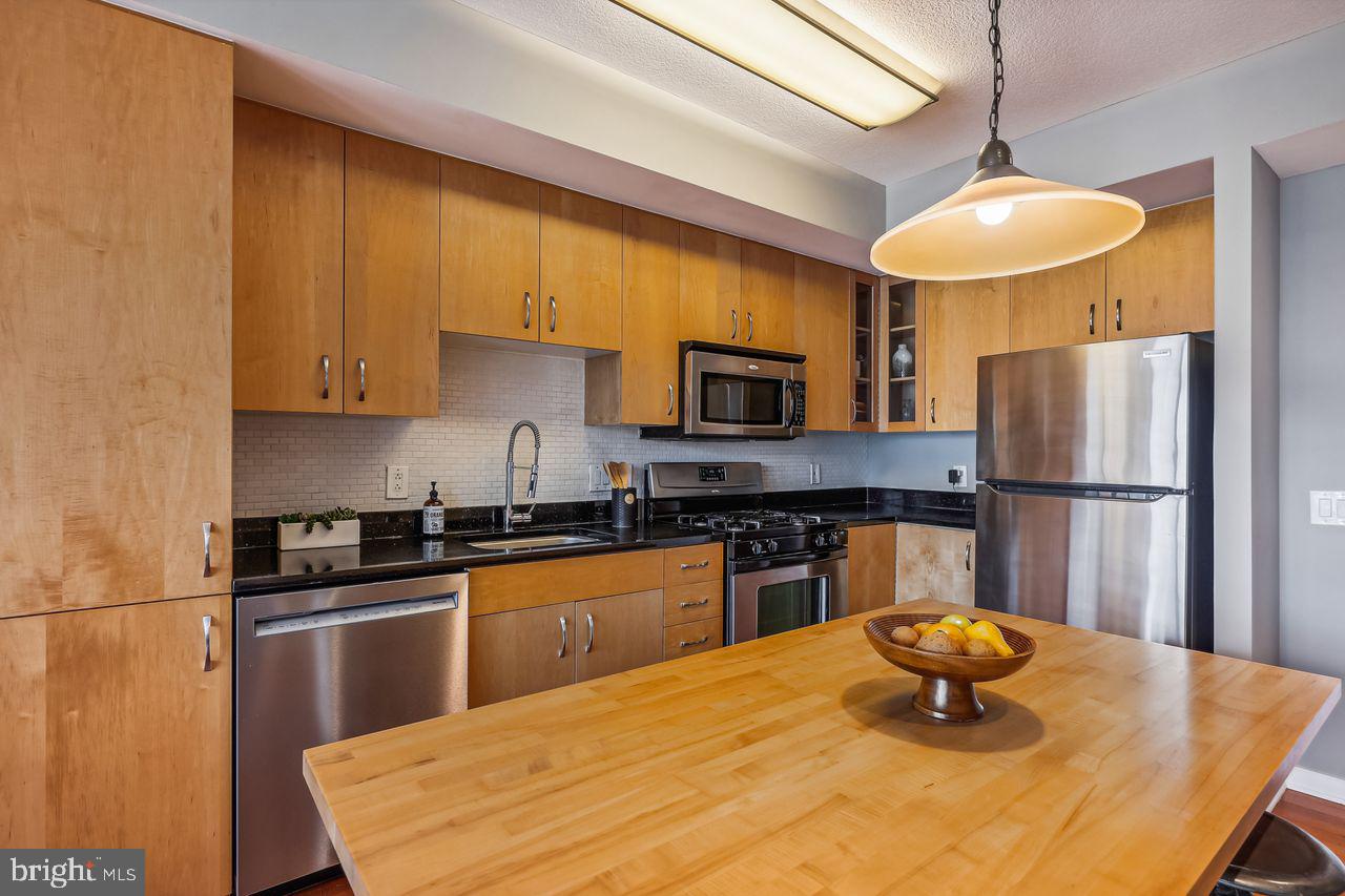 475 K St NW #610