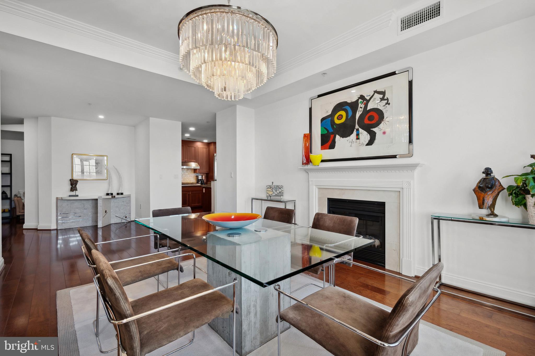 2501 Wisconsin Ave NW #404