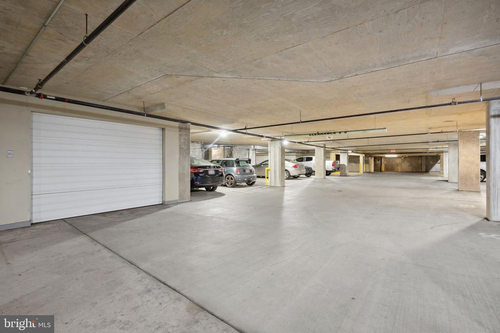 2501 Wisconsin Ave NW #404