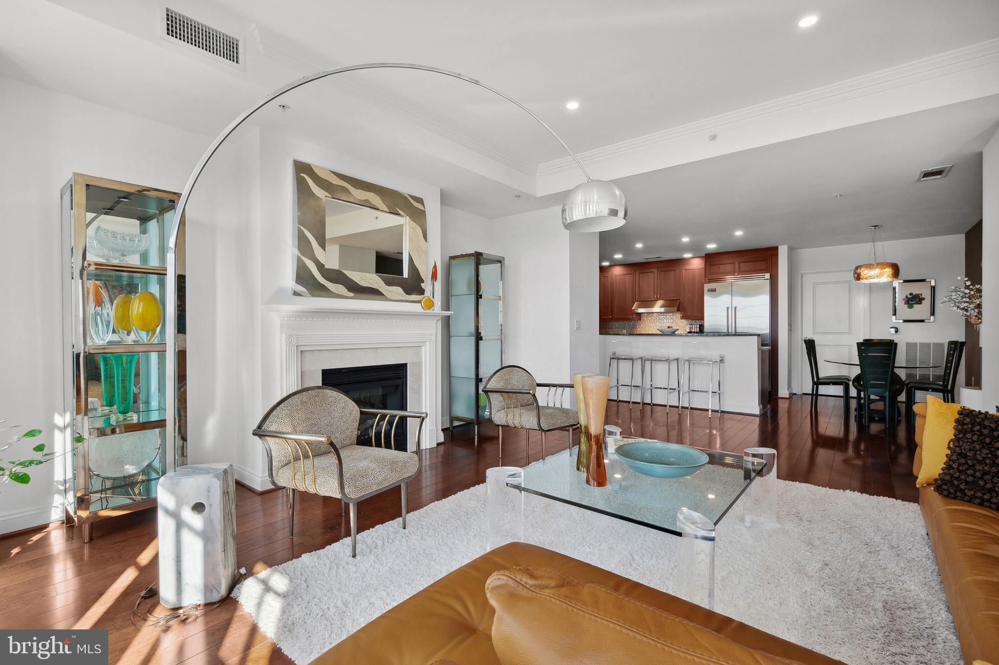 2501 Wisconsin Ave NW #404