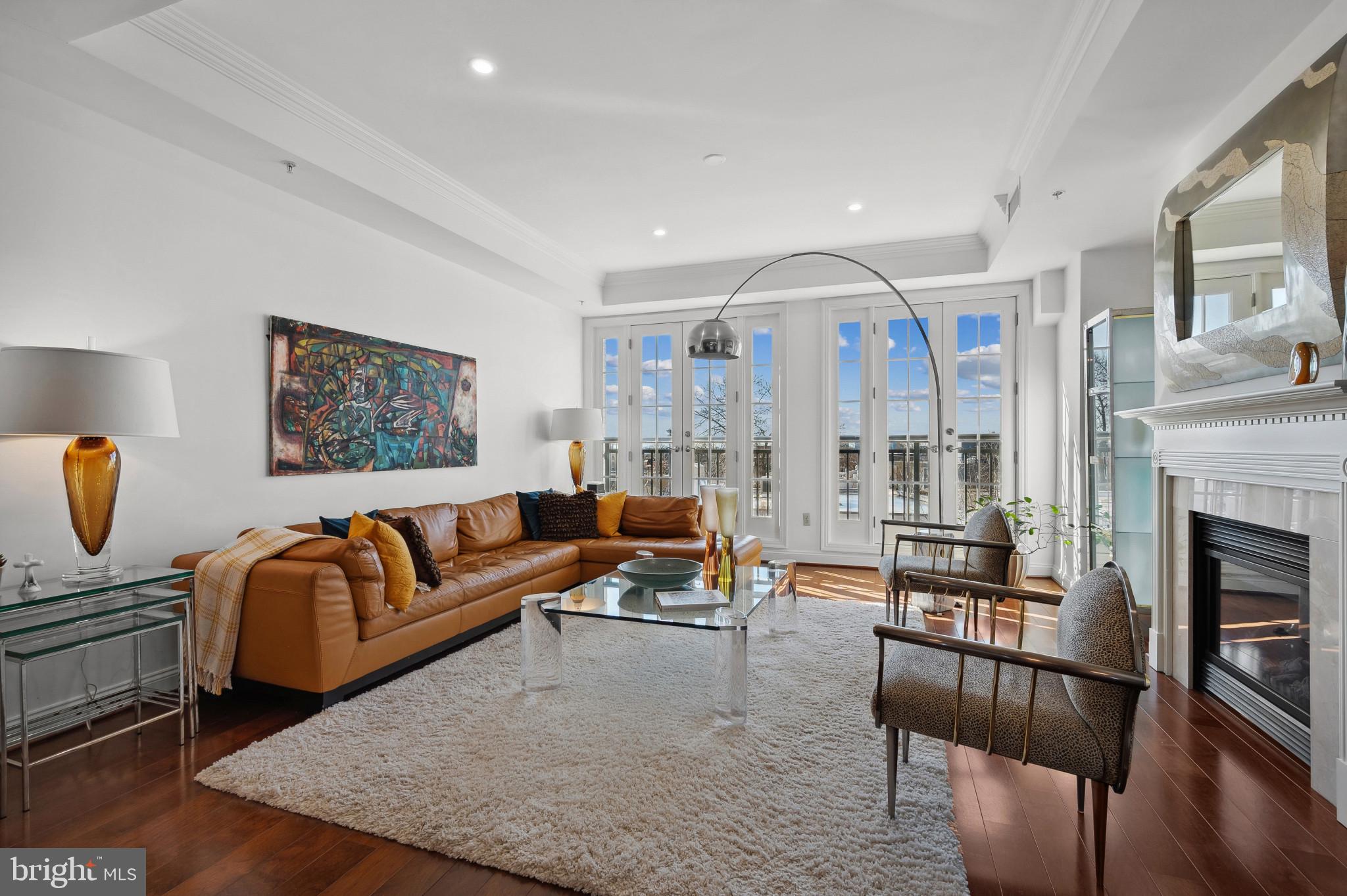 2501 Wisconsin Ave NW #404