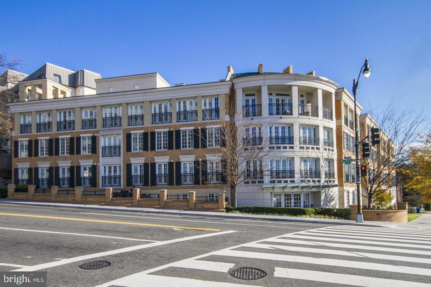 2501 Wisconsin Ave NW #404