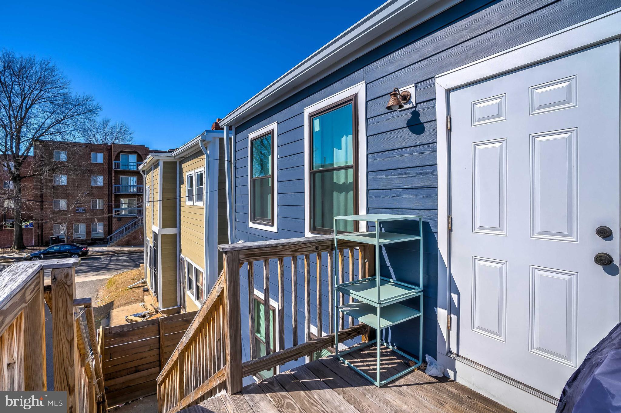 1605 F STREET NE 2
