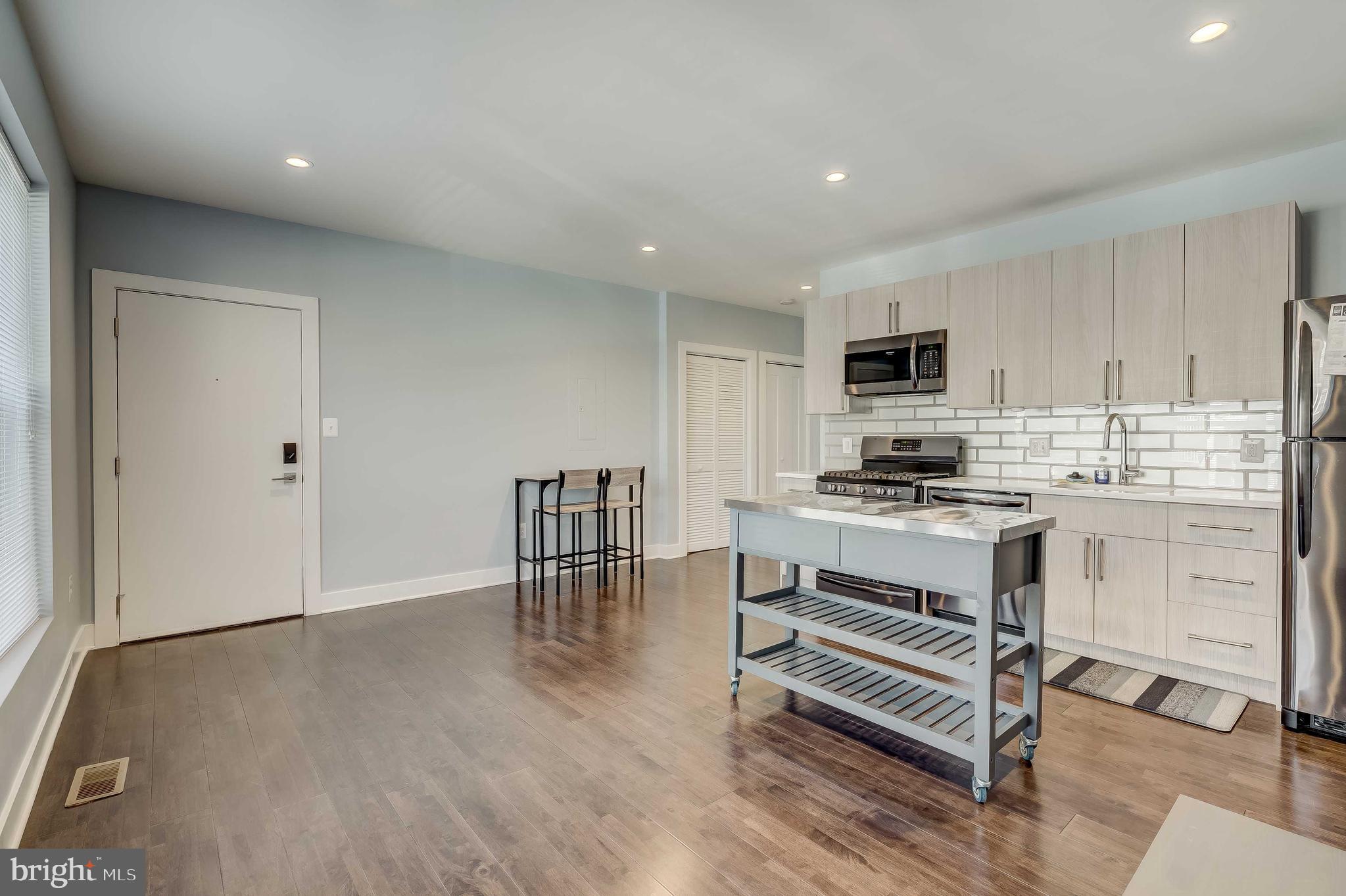 1605 F STREET NE 2