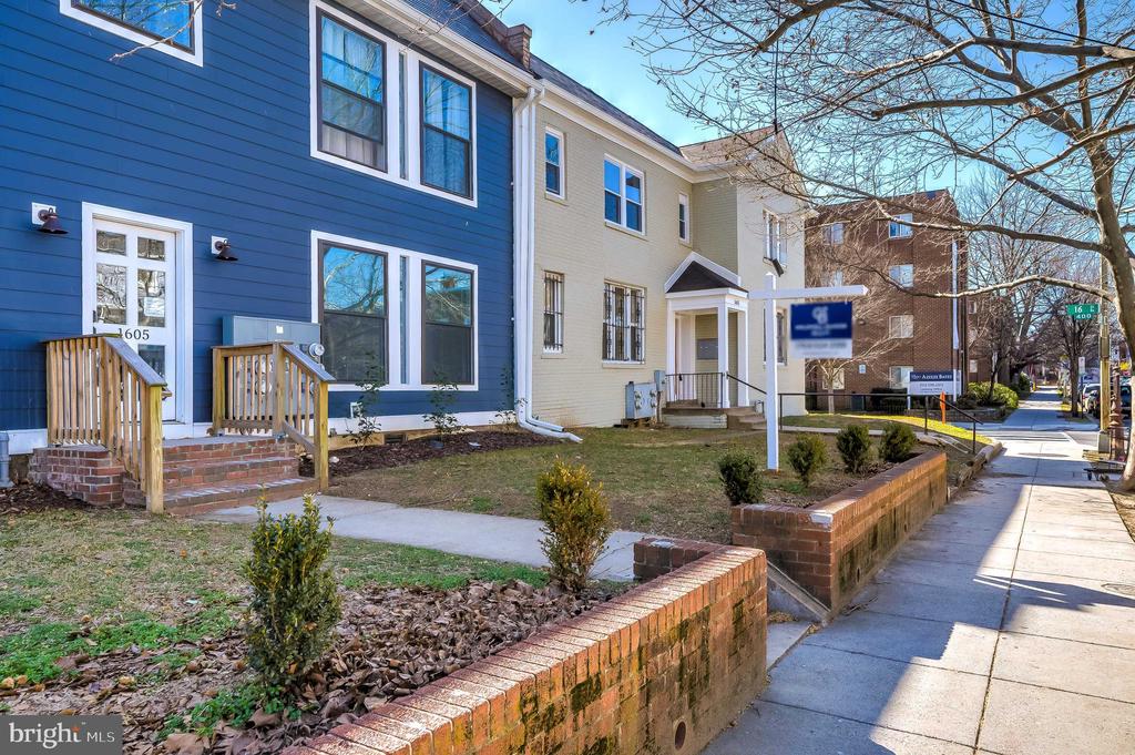 1605 F STREET NE 2