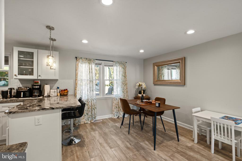 4 MADISON MILLS COURT
