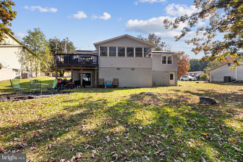 4 MADISON MILLS COURT