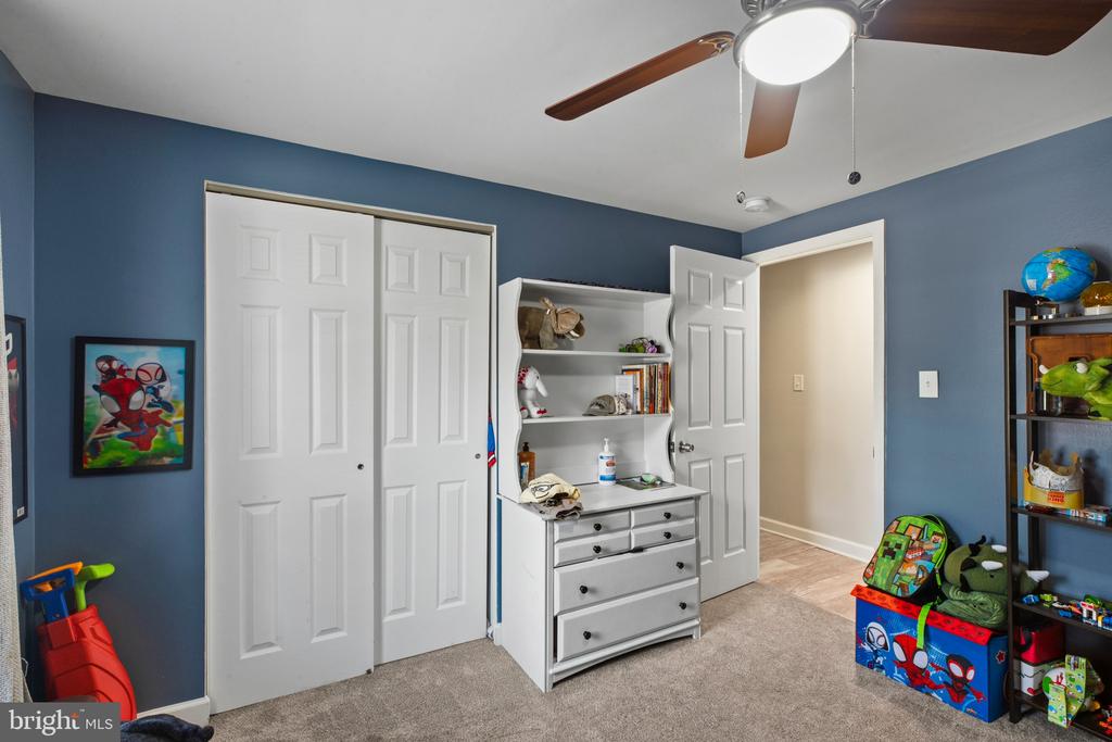 4 MADISON MILLS COURT