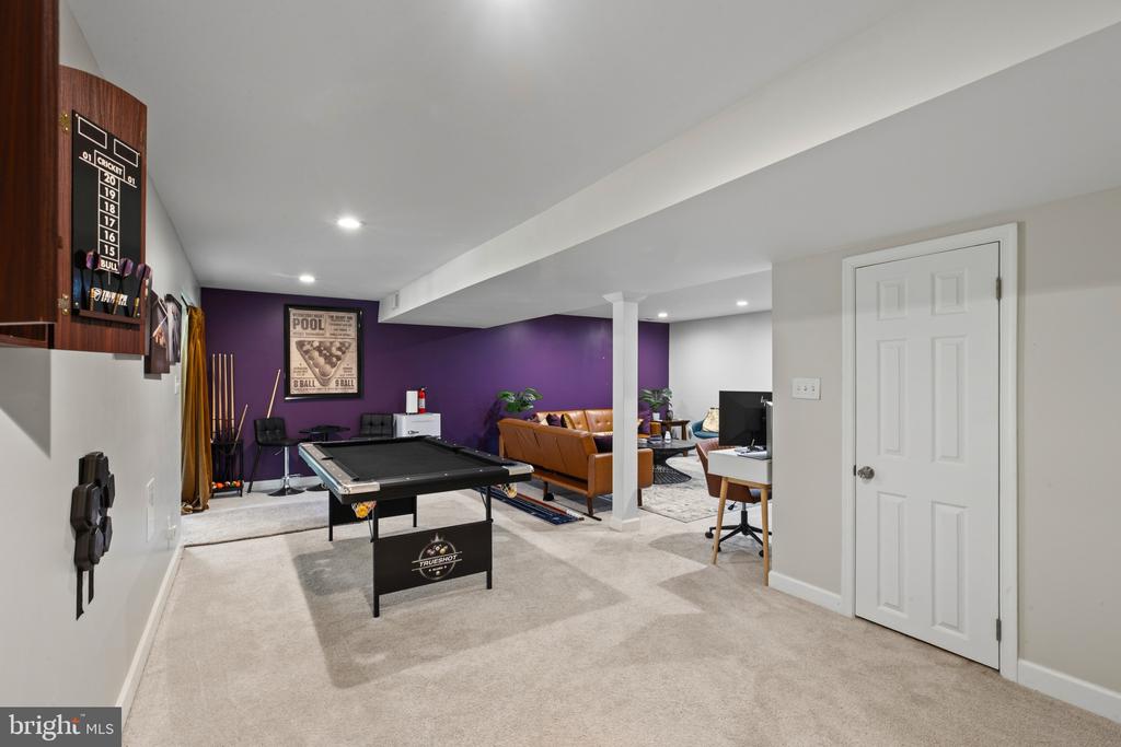 4 MADISON MILLS COURT