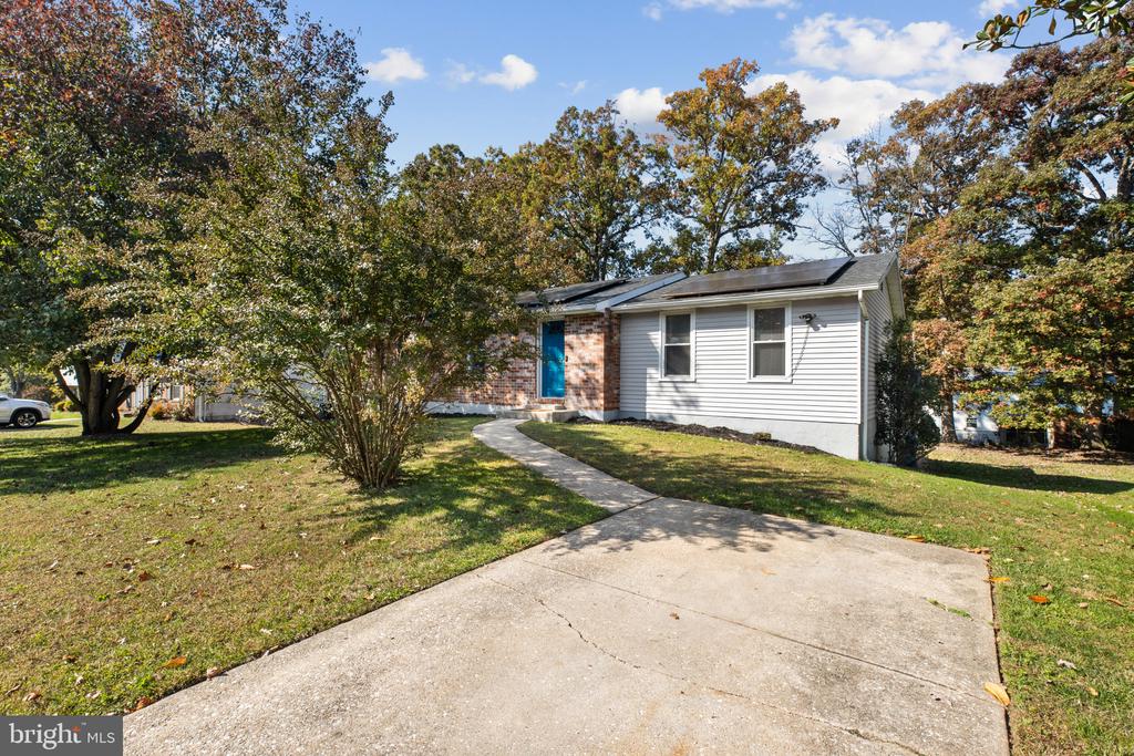 4 MADISON MILLS COURT