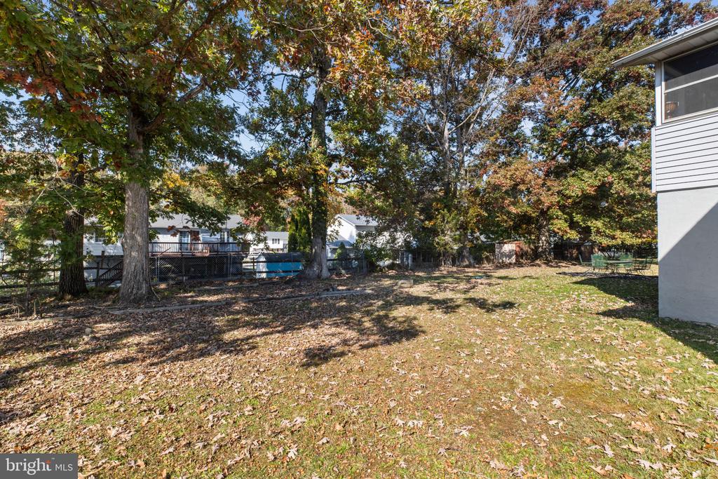 4 MADISON MILLS COURT