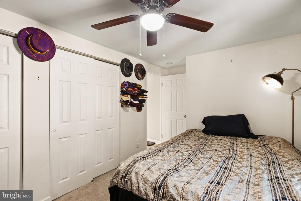 4 MADISON MILLS COURT