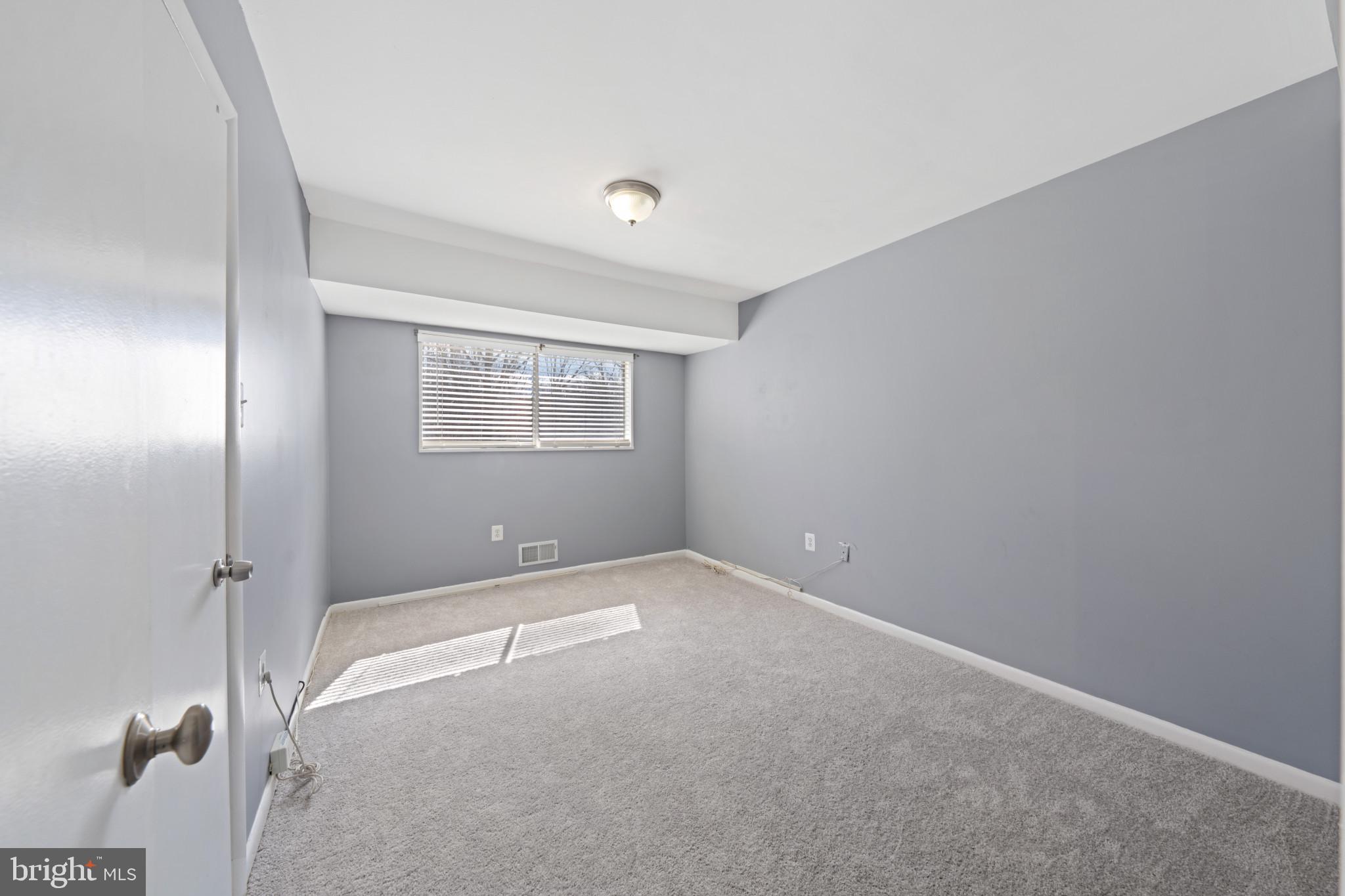 10620 WEYMOUTH STREET 1