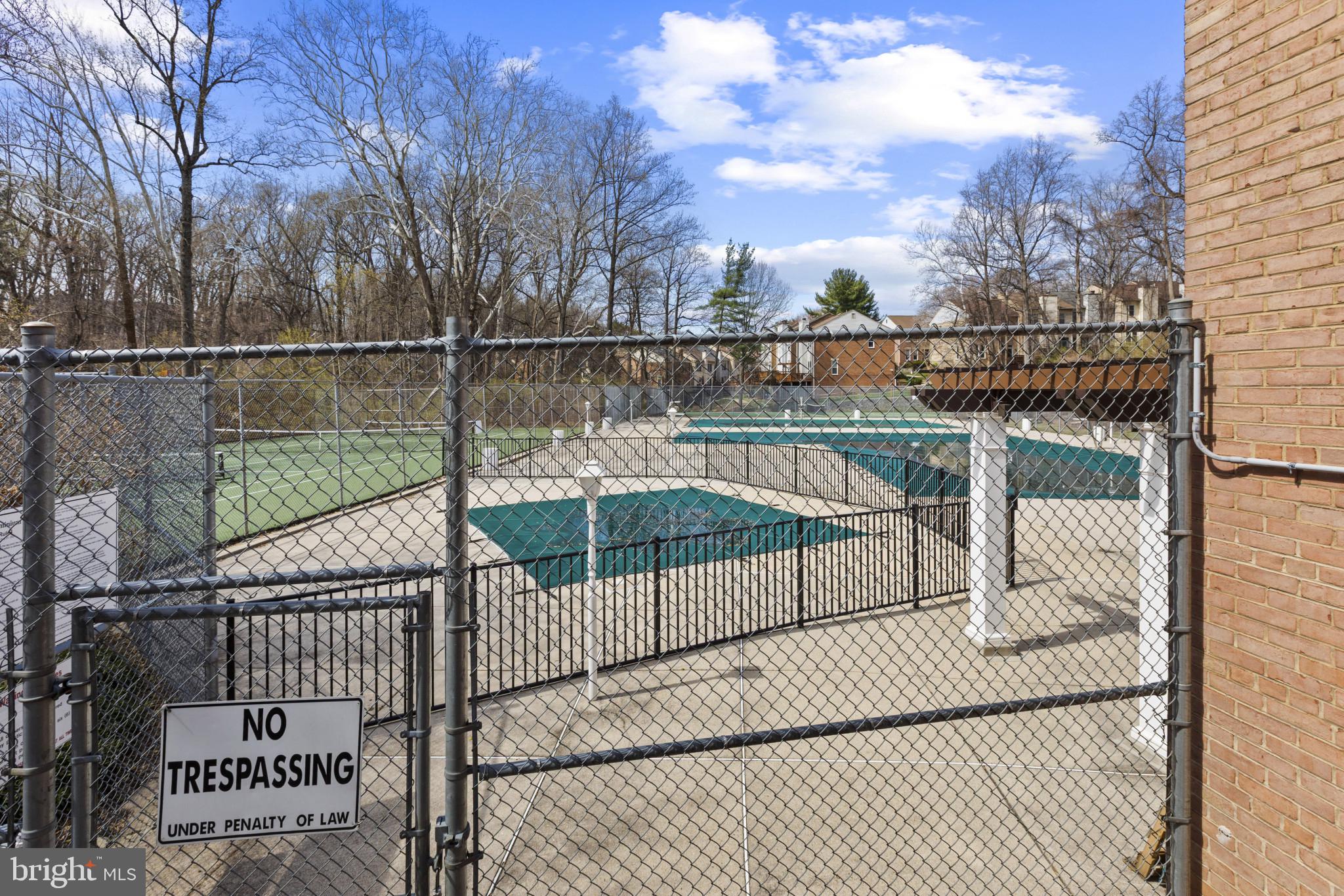 10620 WEYMOUTH STREET 1