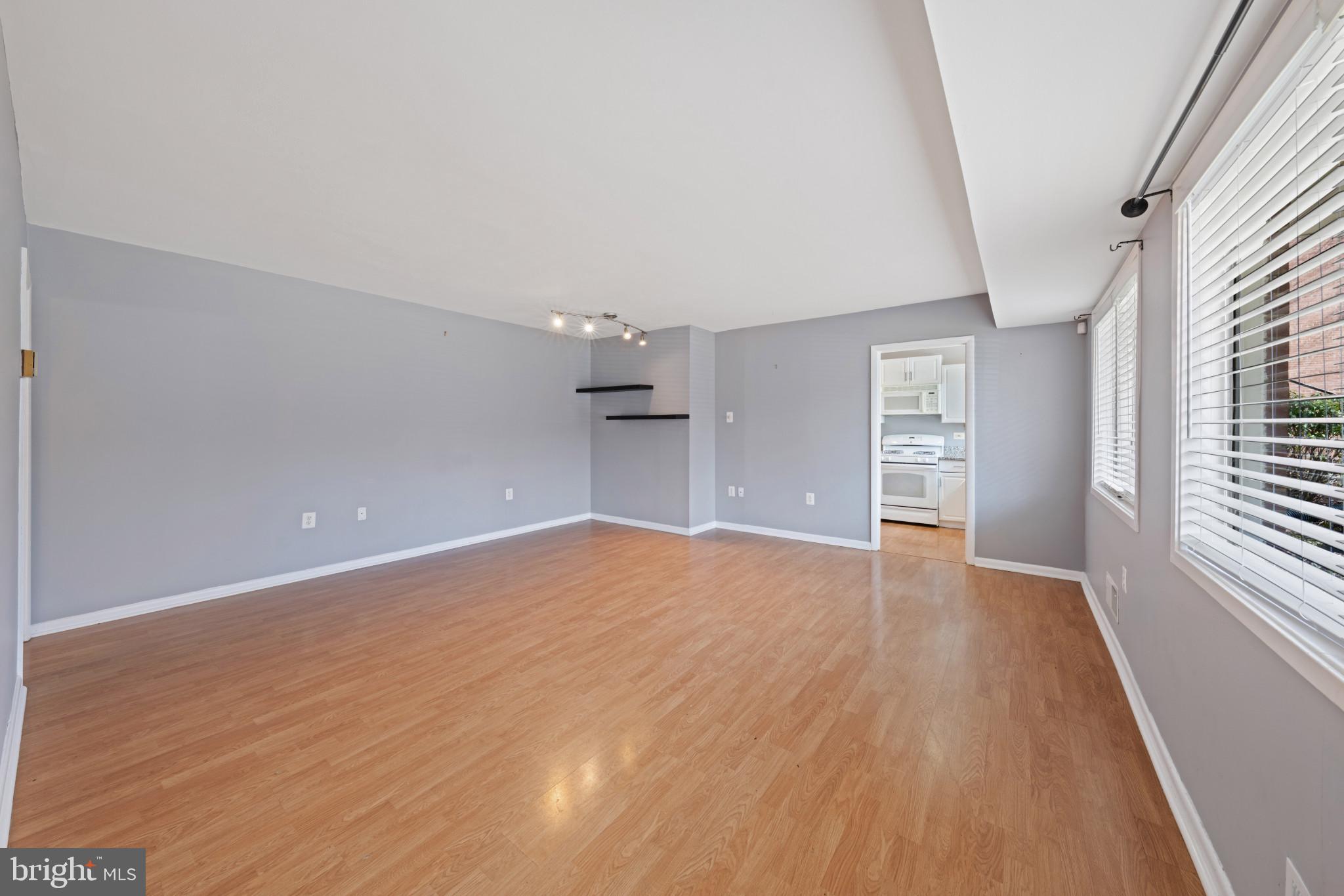 10620 WEYMOUTH STREET 1