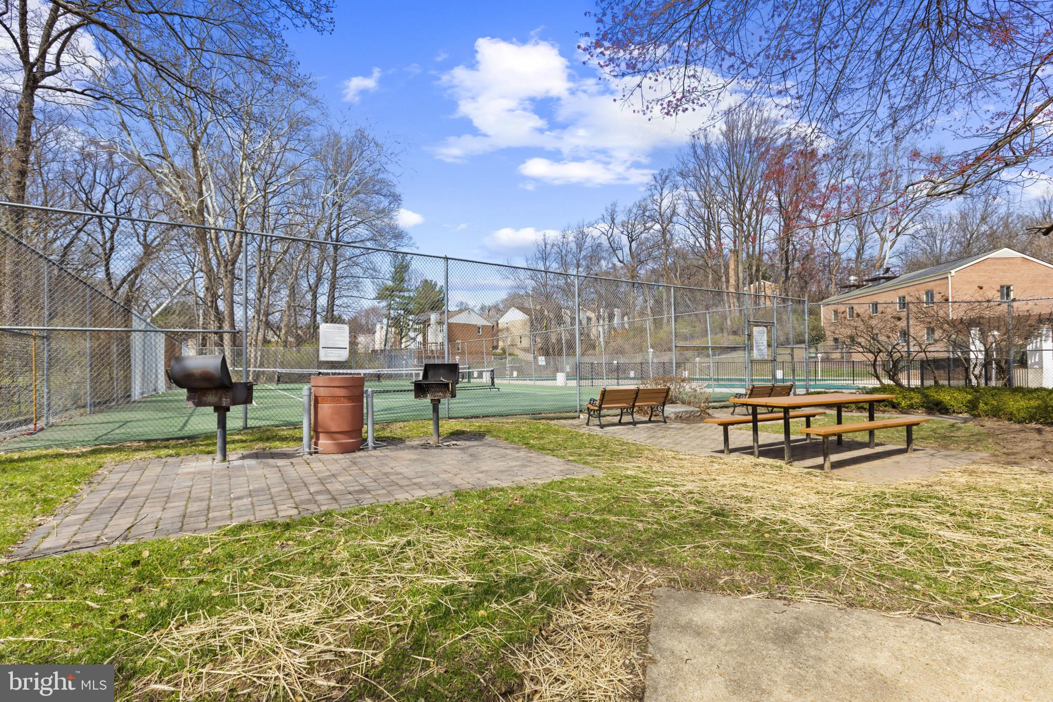 10620 WEYMOUTH STREET 1