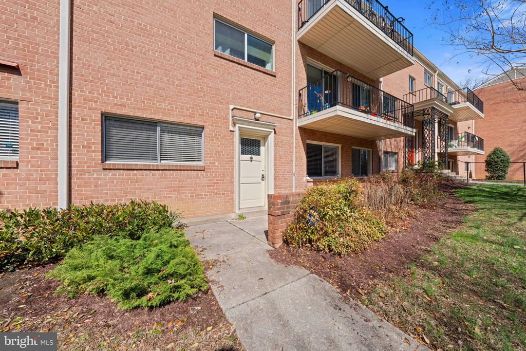 10620 WEYMOUTH STREET 1