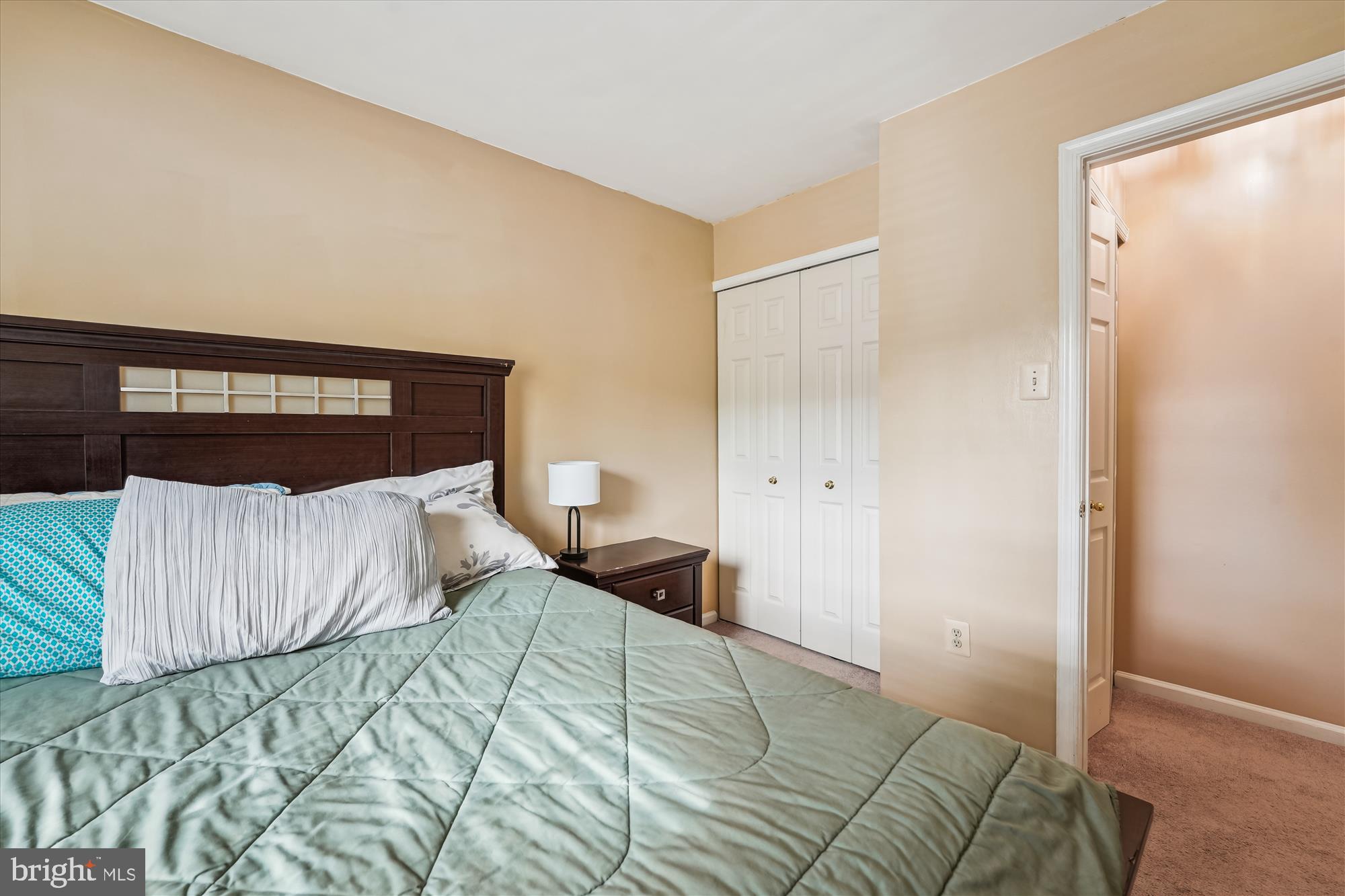 10048 Quiet Brook Ln