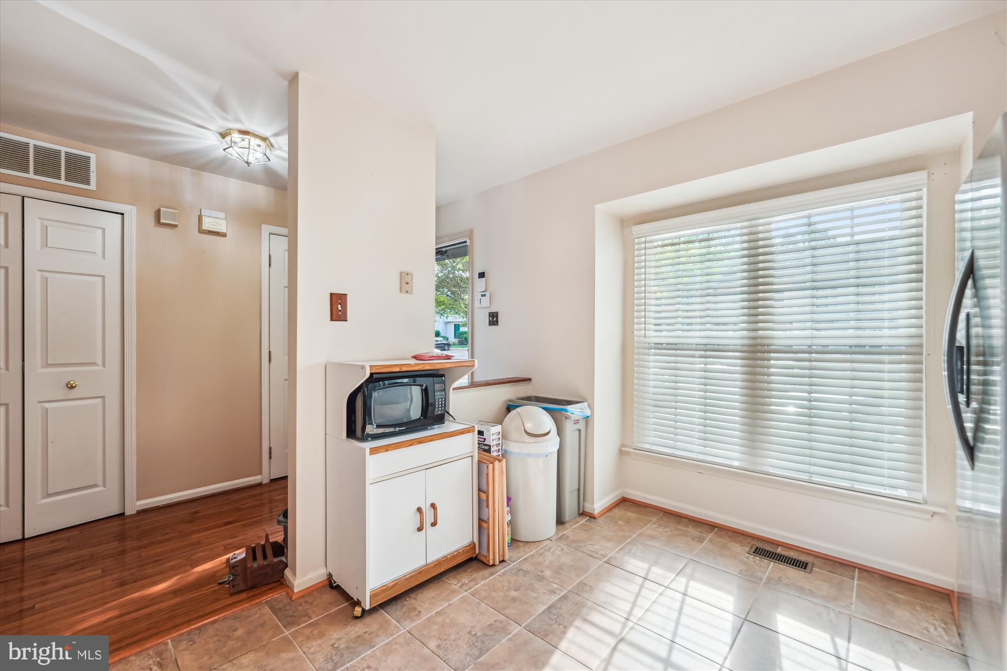 10048 Quiet Brook Ln