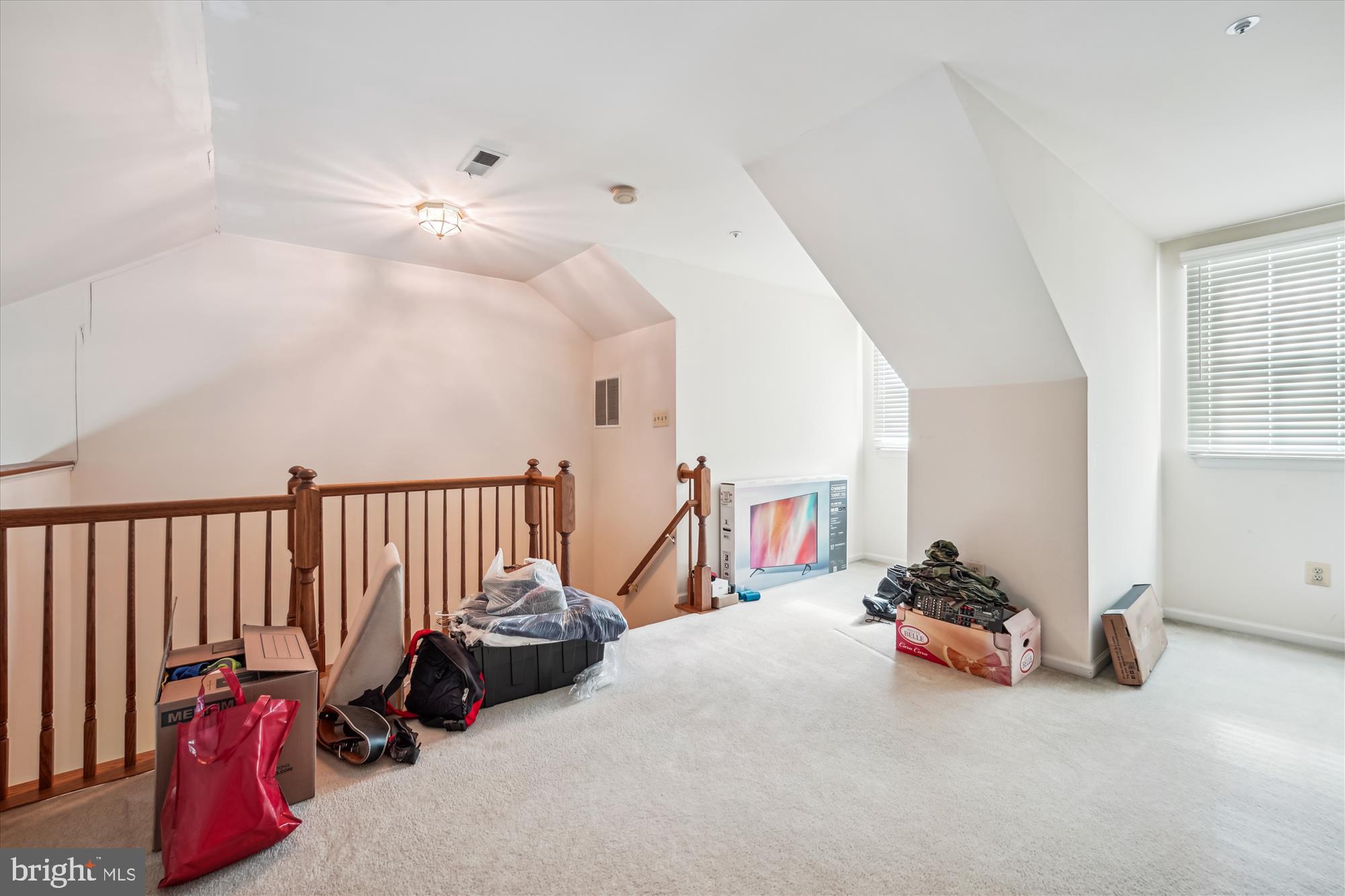 10048 Quiet Brook Ln