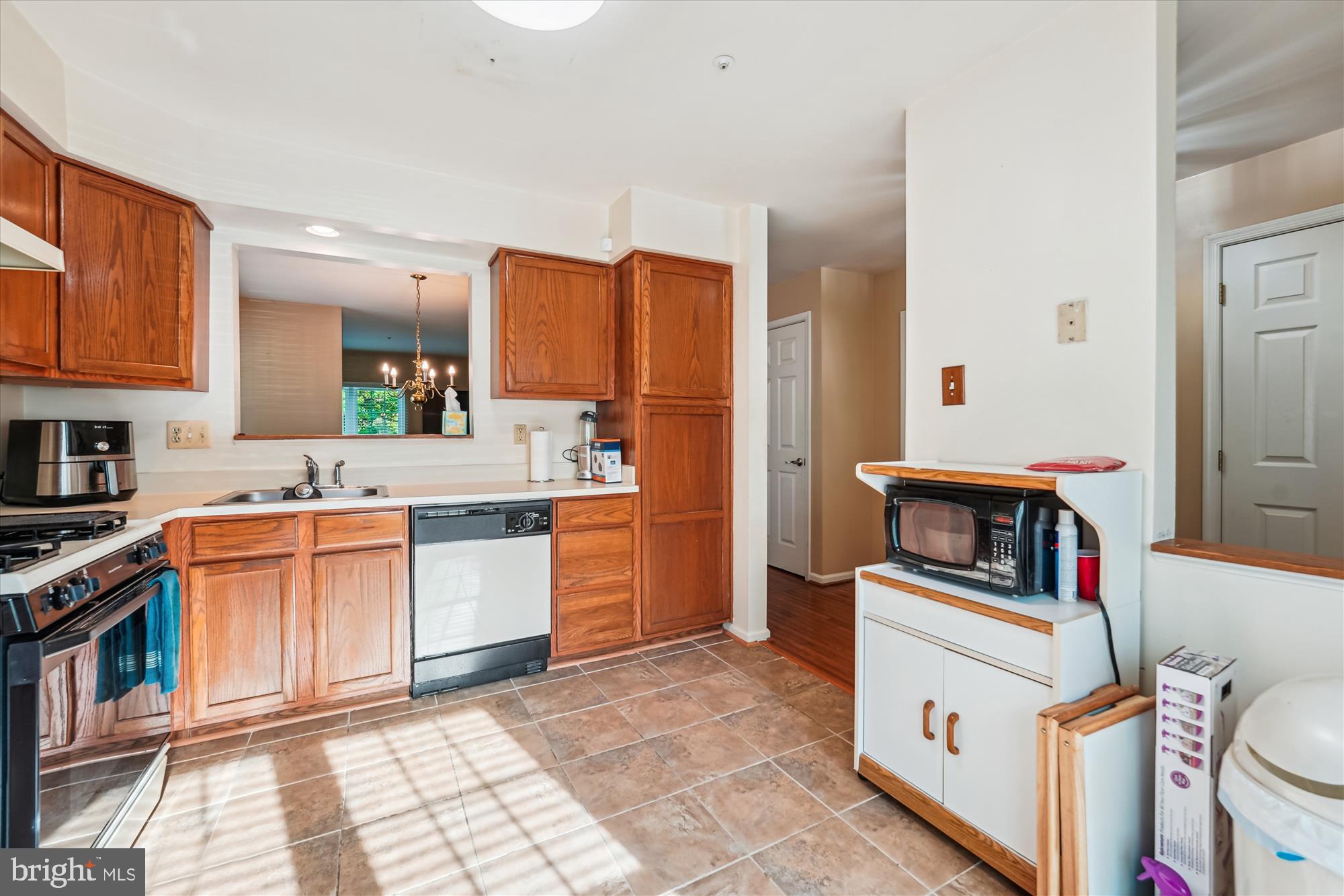 10048 Quiet Brook Ln