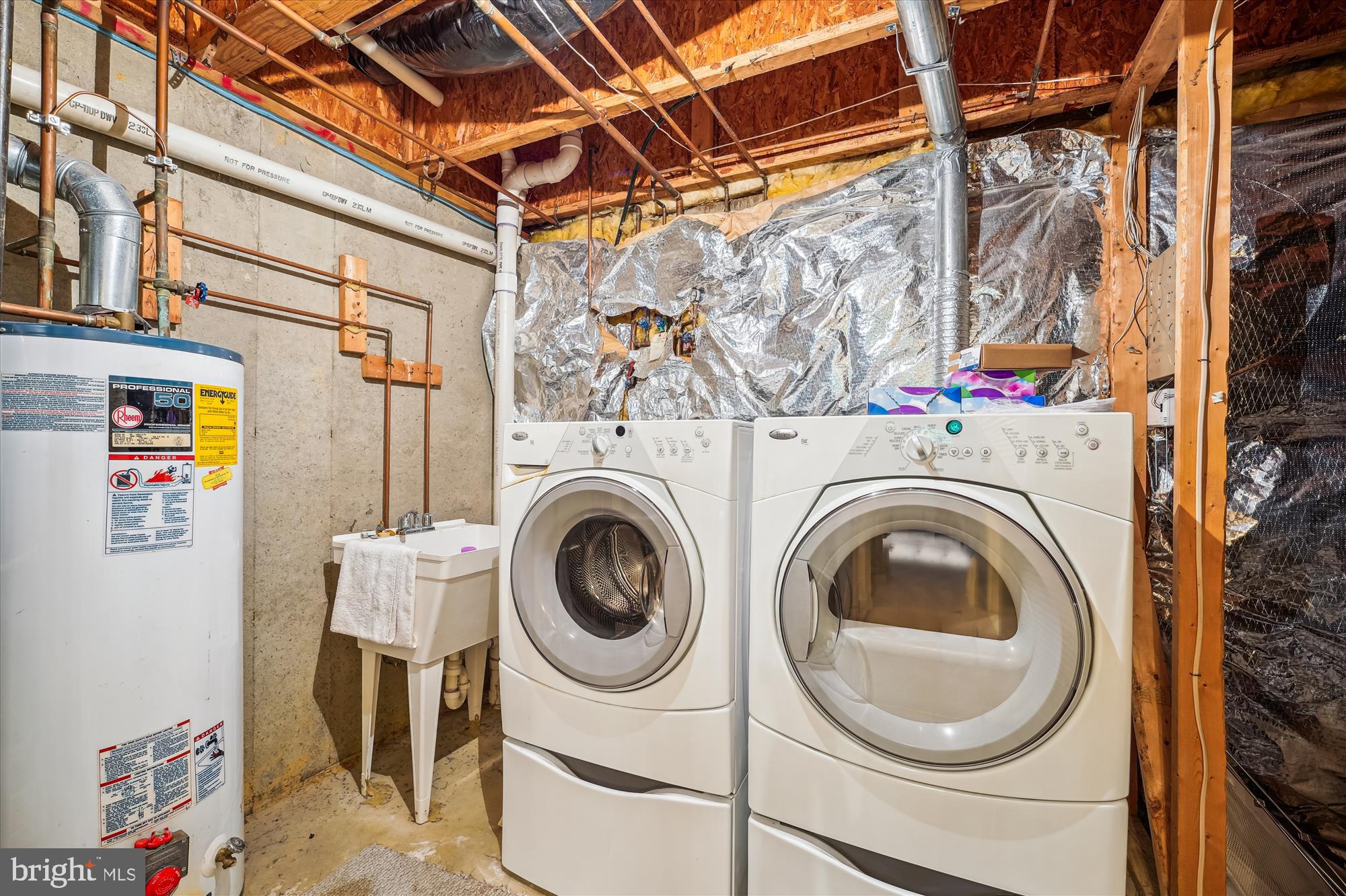 10048 Quiet Brook Ln