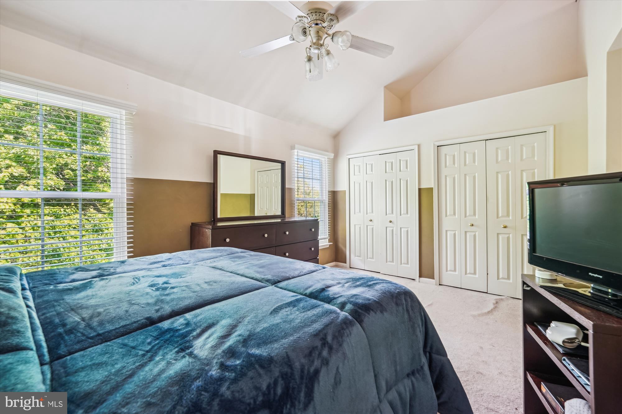 10048 Quiet Brook Ln