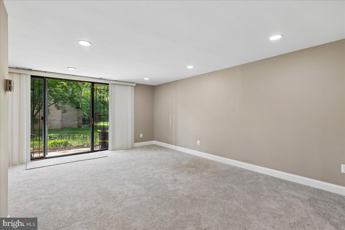 3342 HUNTLEY SQUARE DRIVE T2