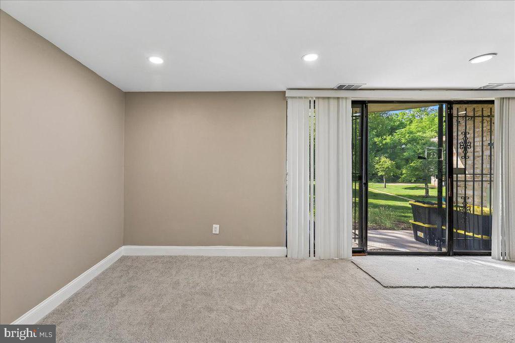 3342 HUNTLEY SQUARE DRIVE Unit: T1