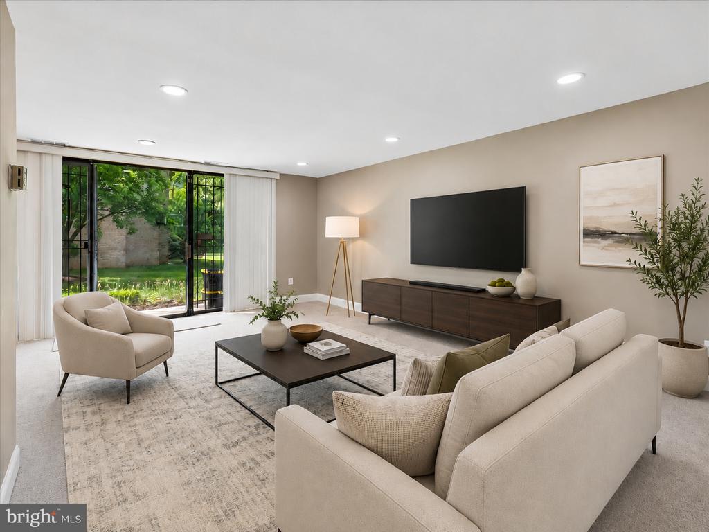 3342 HUNTLEY SQUARE DRIVE Unit: T1